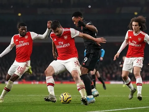 Man Utd không thực sự tệ, chỉ là Arsenal quá 'máu chiến' mà thôi!