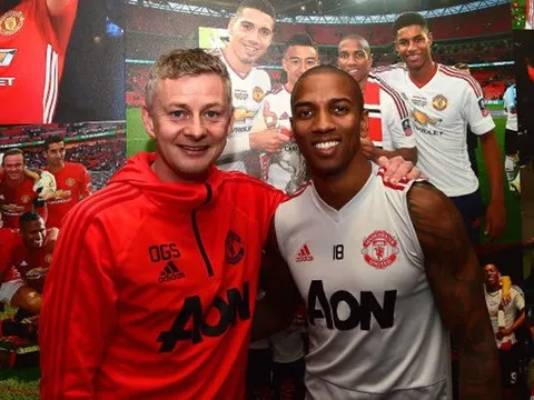 Man Utd muốn xưng vương, hãy giải quyết "tàn dư" của Sir Alex