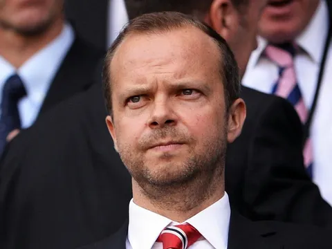 Thượng tầng Man Utd tỏ thái độ về việc bán người ở chợ Đông