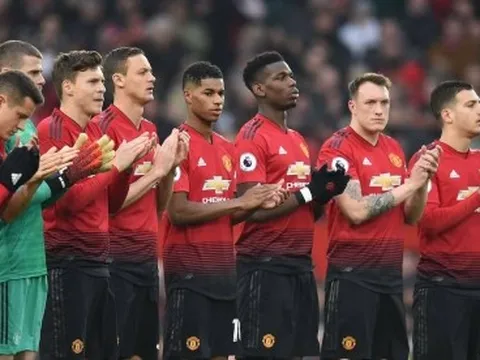 Man Utd nhìn Liverpool, Tottenham: "Tôi ơi đừng tuyệt vọng"!