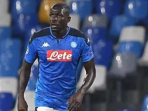 Man Utd, Real Madrid vẫn chưa từ bỏ “đá tảng” Napoli