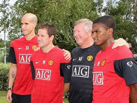 Man Utd từ khi bán Ronaldo: 44 tân binh, và chỉ 2 Premier League!