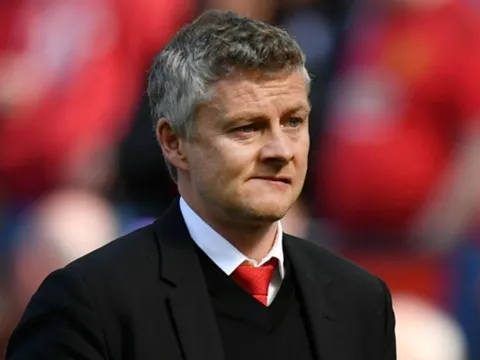 Man Utd! Vào cửa hàng chắc gì đã mua được danh hiệu?