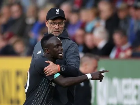 Mane điên tiết với Salah, Klopp làm ngay 1 điều chóng vánh
