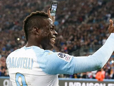 Mario Balotelli: Bao giờ anh mới hết 'trẻ trâu'?