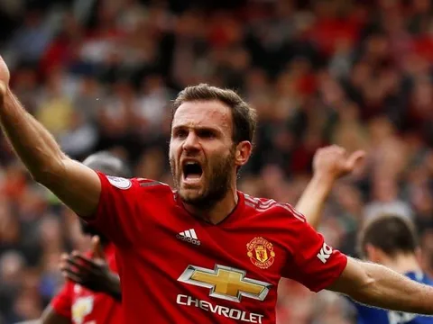 Giữ hay để Mata ra đi, fan Quỷ đỏ tranh cãi gay gắt