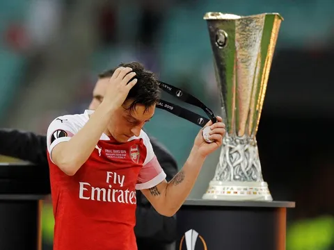 5 cái tên có thể rời Arsenal sau thảm họa tại Baku