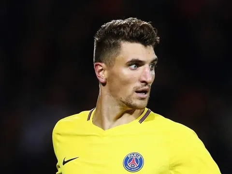 Meunier "ngột ngạt" vì bị cất quá lâu trên băng ghế dự bị