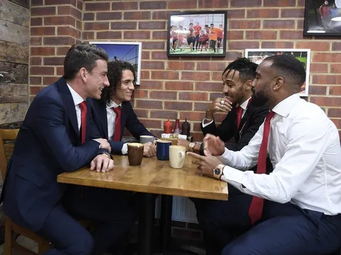 Đây là cách dàn sao Arsenal đối mặt với áp lực chồng chất sau 2 thất bại tủi hổ