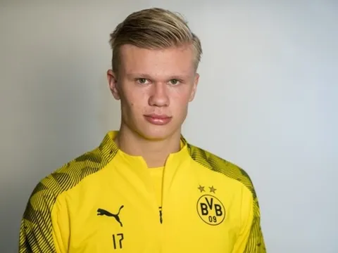 Haaland lộ điều khoản bí mật, sếp lớn Dortmund nói 1 câu khiến đại gia hụt hẫng