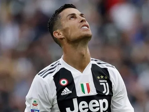 Mới qua Serie A, Cristiano Ronaldo đã "rinh" ngay giải thưởng cao quý