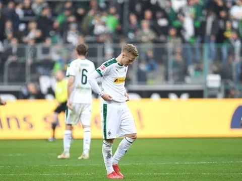Monchengladbach khủng hoảng vì hàng công quên cách ghi bàn