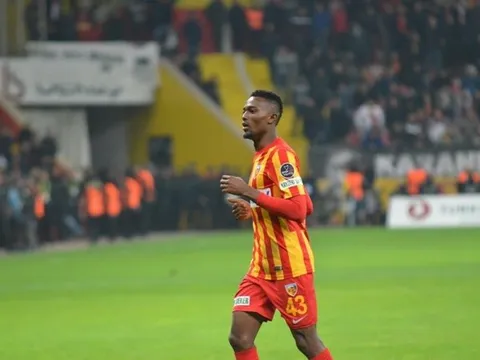 Monchengladbach quan tâm "kẻ thất sủng" của Atletico Madrid