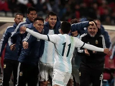 Không Messi, Argentina giành chiến thắng nhọc trước đội nhược tiểu