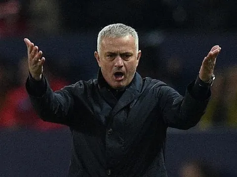 Mourinho đặt mục tiêu cực khó ngày tái xuất