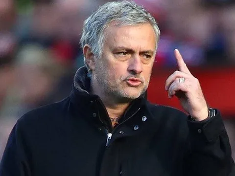 Mourinho: "Tôi cảm thấy tiếc cho CĐV Arsenal và Chelsea"