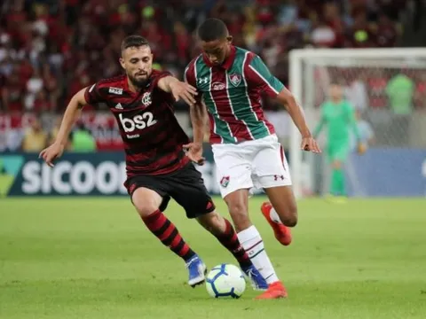 M.U đại chiến Liverpool, quyết giật "viên ngọc Brazil" về Manchester