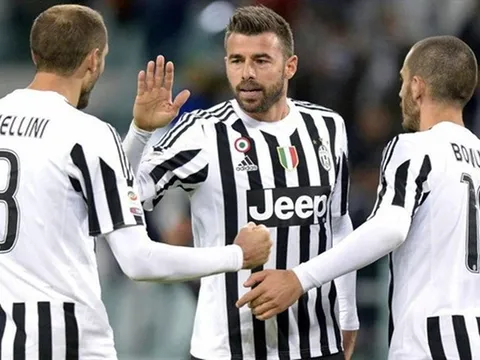 Mùa hè này, nhiều "ông lớn" Serie A sẽ phát điên vì bài toán trung vệ?