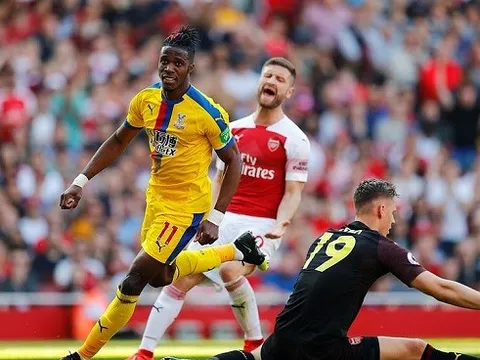 Mustafi nổi giận với đồng hương sau khi bị người cũ Man Utd qua mặt dễ dàng