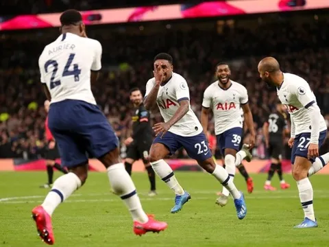 10 con số 'đặc biệt' sau vòng 25 EPL: 'Người Hà Lan bay', Mourinho cũng 'bay'!