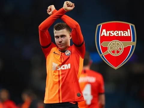 Mục tiêu 'bán mình' lộ liễu, Arsenal có chữ ký đầu tiên ở chợ Đông?