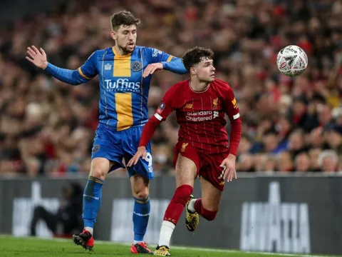 Neco Williams - Chìa khóa nâng tầm Trent Alexander-Arnold