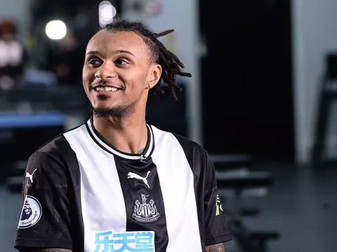 Vừa đến Anh vài ngày, 'nạn nhân' của Ashley Young đã muốn quay lại Ý