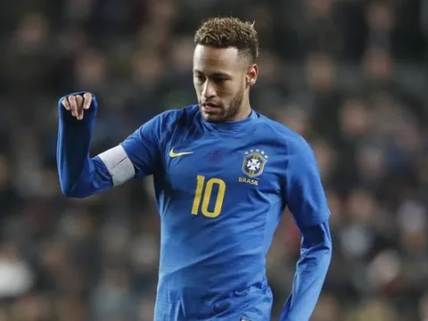 Neymar bị tước băng thủ quân: Một bất ngờ hợp lý!