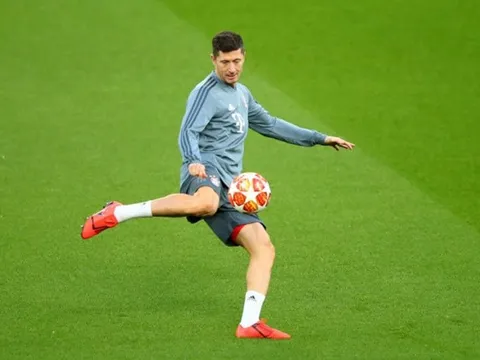 Ngã ngũ! Man Utd ôm hận, số 9 mơ ước cam kết tương lai tại nước Đức