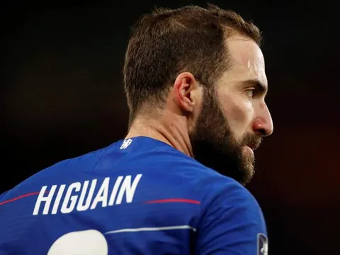 Ngán ngẩm với hiện tại, Chelsea quyết "cướp người" Man Utd