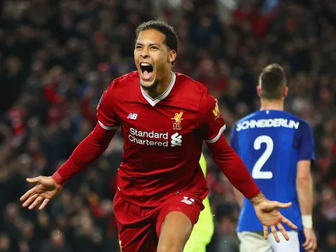 Ngày này năm xưa: Van Dijk ra mắt và ghi bàn ngay trận Derby
