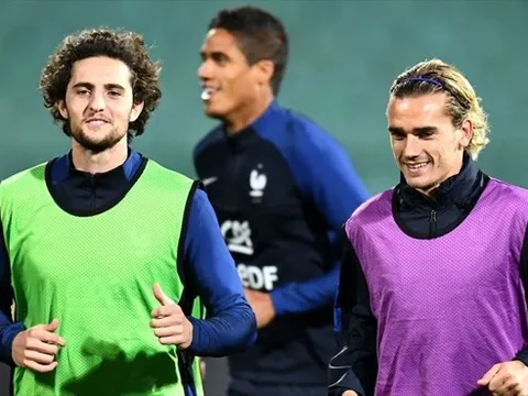 Ngông cuồng tự đại, 'mục tiêu nổi loạn' M.U bị cấm cửa vô thời hạn