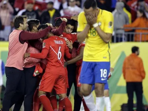 Ngược dòng ngoạn mục, Peru khiến 'ác mộng' hiện về với Brazil
