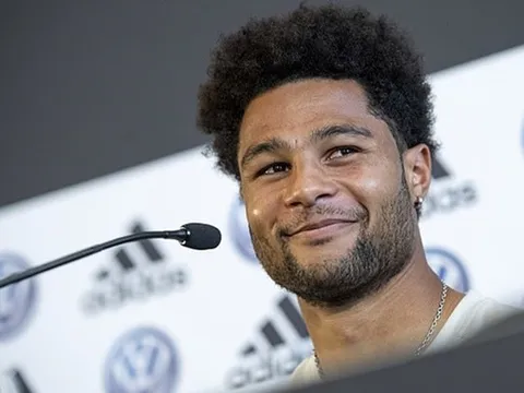 Người Bayern tổng tấn công, đến lượt Gnabry lên tiếng về vụ Sane