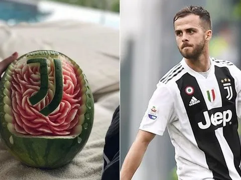 Nhạc trưởng Juventus phản ứng ra sao trước tin đồn chuyển nhượng?
