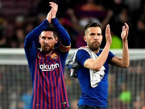 Nhìn kìa Robertson, đó mới là hậu vệ trái hay nhất thế giới!