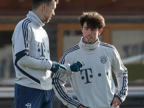 NHM tiết lộ kế hoạch "IQ vô cực" khi sao Bayern khiến đồng đội ngã quỵ