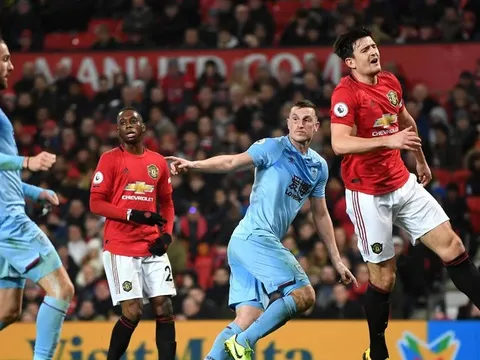 Những hình ảnh khó quên sau trận MU 0-2 Burnley: "Format của cụ Dyche"!