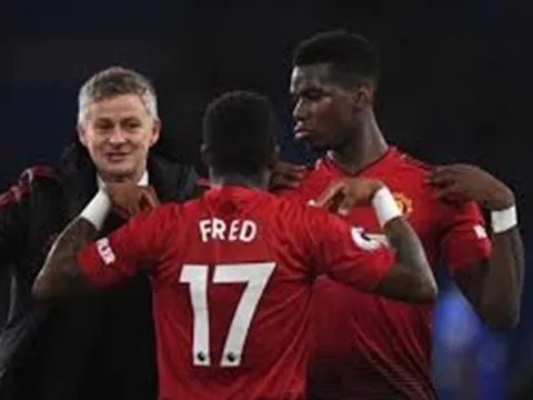 Những tân binh ngôi sao từng gây thất vọng tại Man United