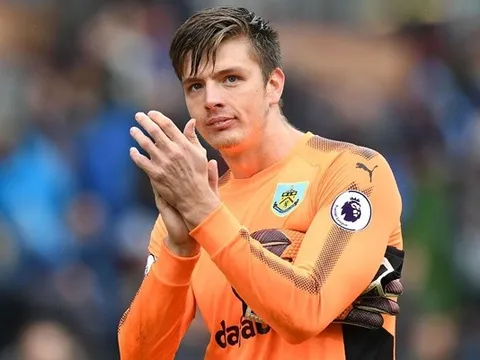 Arsenal gây bất ngờ với mục tiêu thay thế Petr Cech