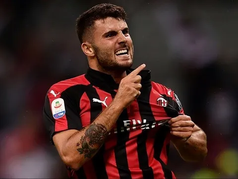 Nóng: Barcelona sắp mất “sát thủ trong vòng cấm” vào tay đối thủ