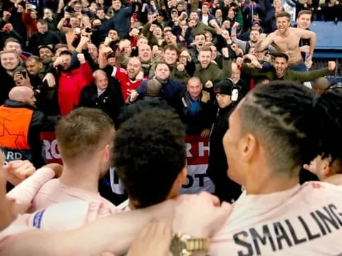 NÓNG! CĐV Man Utd bị đâm sau chiến thắng trước PSG