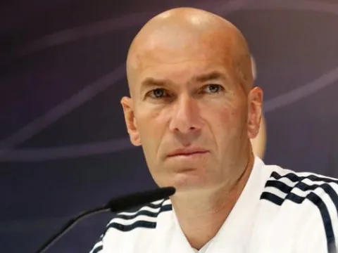 NÓNG: Gia hạn với "nỗi thất vọng" của Real, Zidane gây tranh cãi lớn!