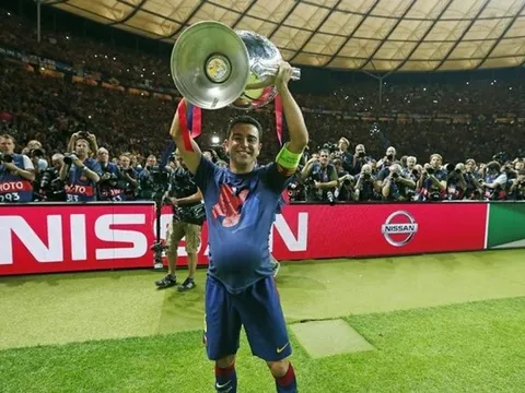 NÓNG: "Hạt nhân" chính trong lối chơi Tiki-Taka tuyên bố giải nghệ