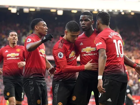 NÓNG! Man Utd đón 3, mất 2 trụ cột trận tái đấu Barcelona