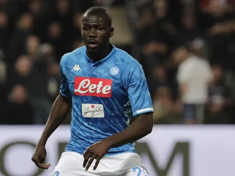 NÓNG! Napoli chốt giá bán Koulibaly khiến M.U hoang mang