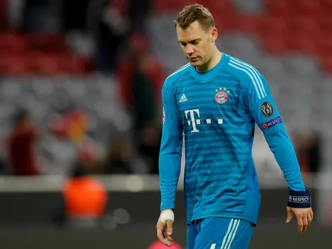 NÓNG: Neuer họp báo bất thường, nước Đức hoang mang