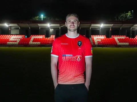 CHÍNH THỨC: 'Nạn nhân' của Solskjaer gia nhập đội bóng hạng Tư