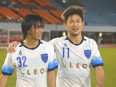 Anh kết nghĩa của Tuấn Anh, "King" Miura chơi bóng ở tuổi 52 như thế nào?