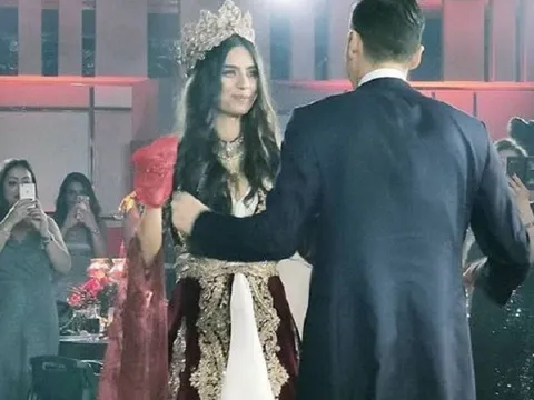 Ozil rời London đến Thổ Nhĩ Kỳ làm chuyện "đại sự"